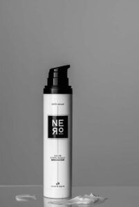 Flacon de baume après-rasage Nero Skincare
